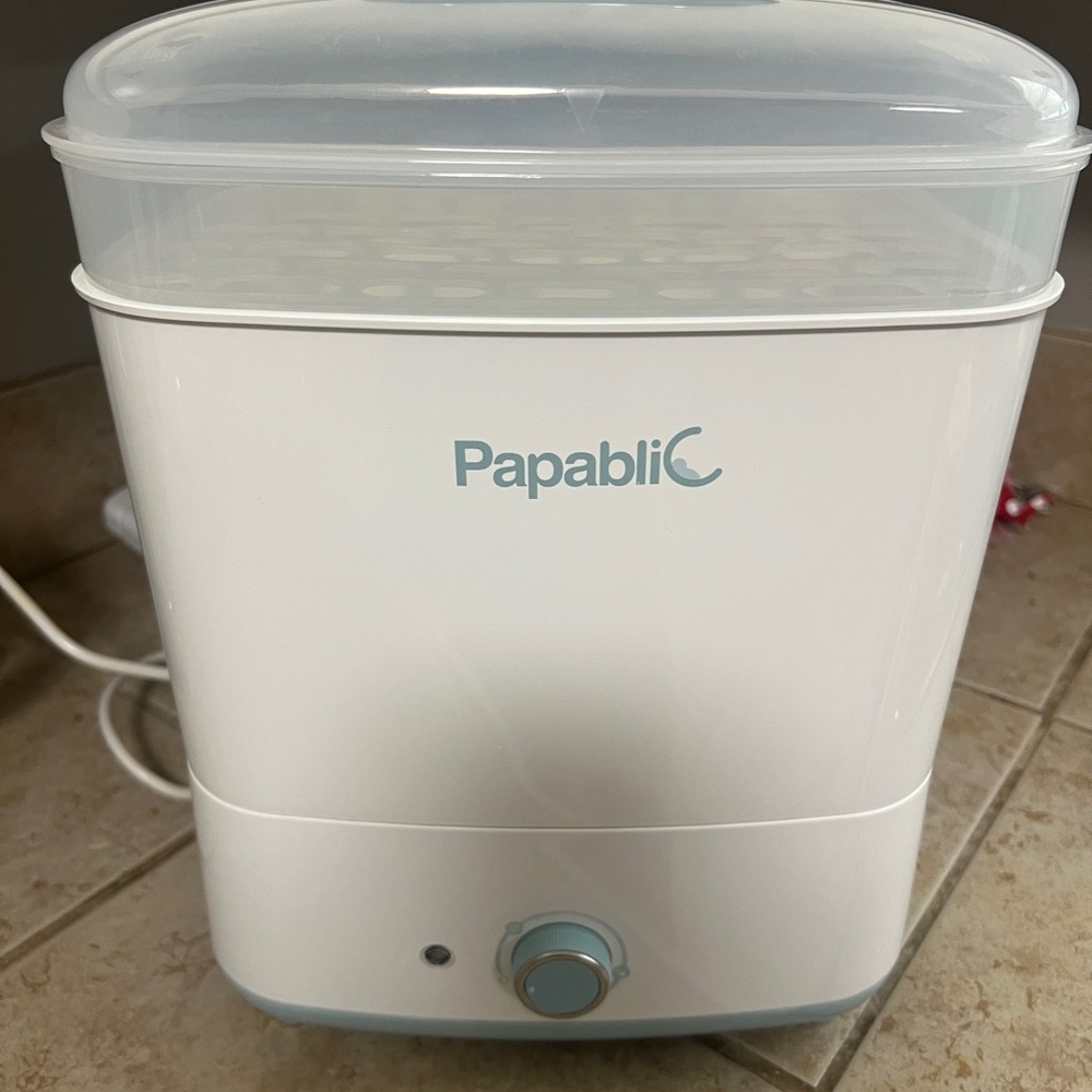 White Sterilizer with Rounded Edges